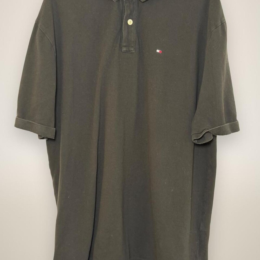 Tommy Hilfiger black polo shirt in XL #preppy #classic